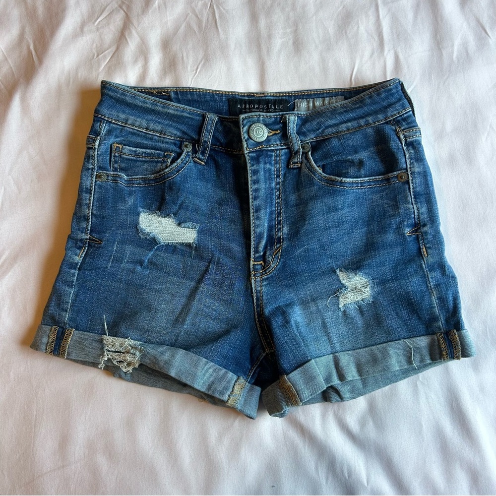 Aeropostale High-Waisted Midi Denim Shorts – Size 00
